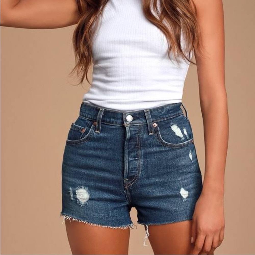 $15 ALL SHORTS⭐️ Levi’s Ribcage high rise cut off jean short - Picture 4 of 10